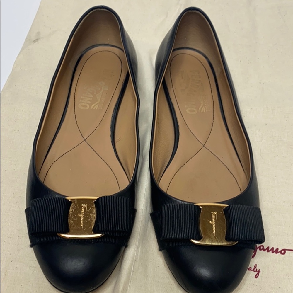 Salvatore Ferragamo Varina ballerina flats